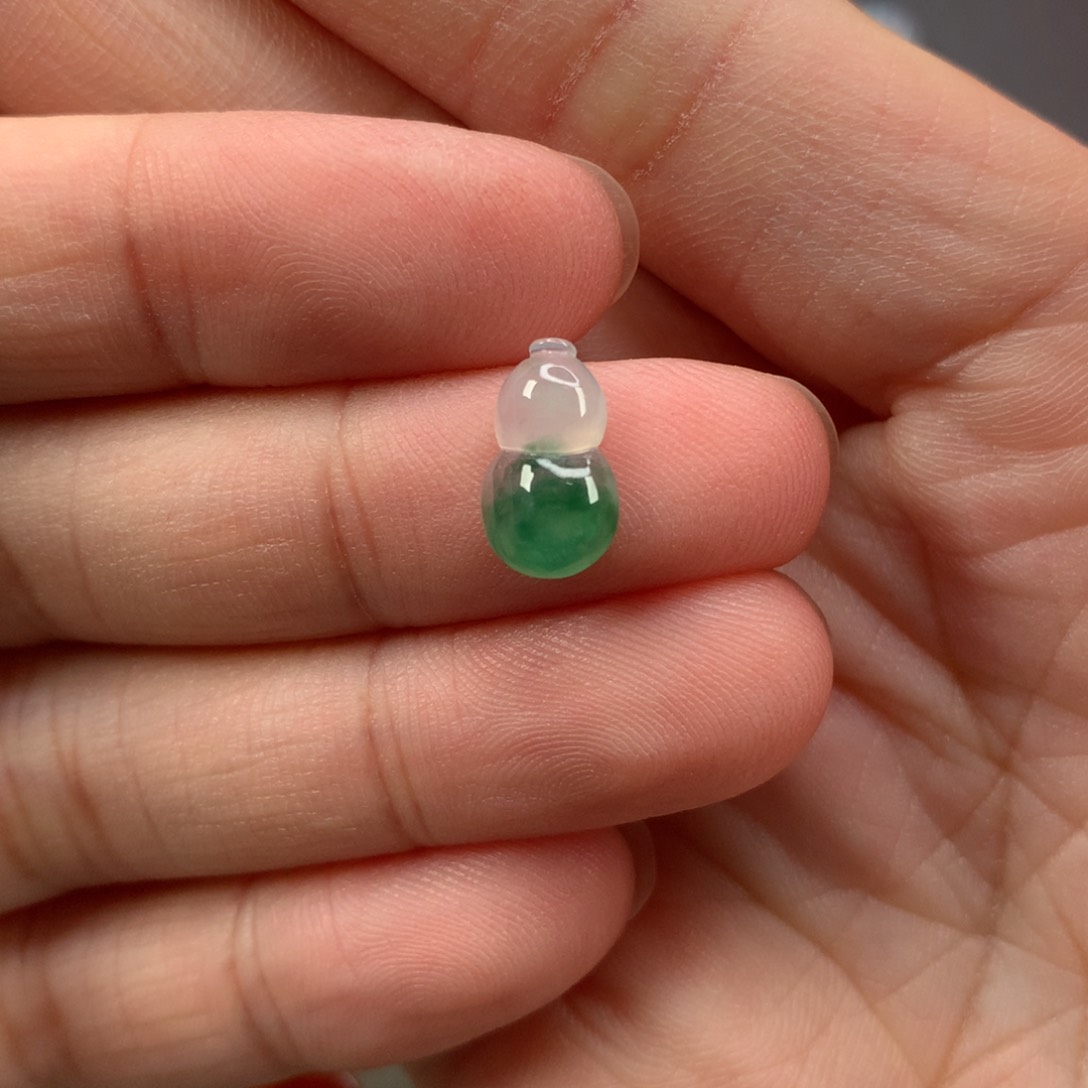 裸石翡翠葫芦（有纹）