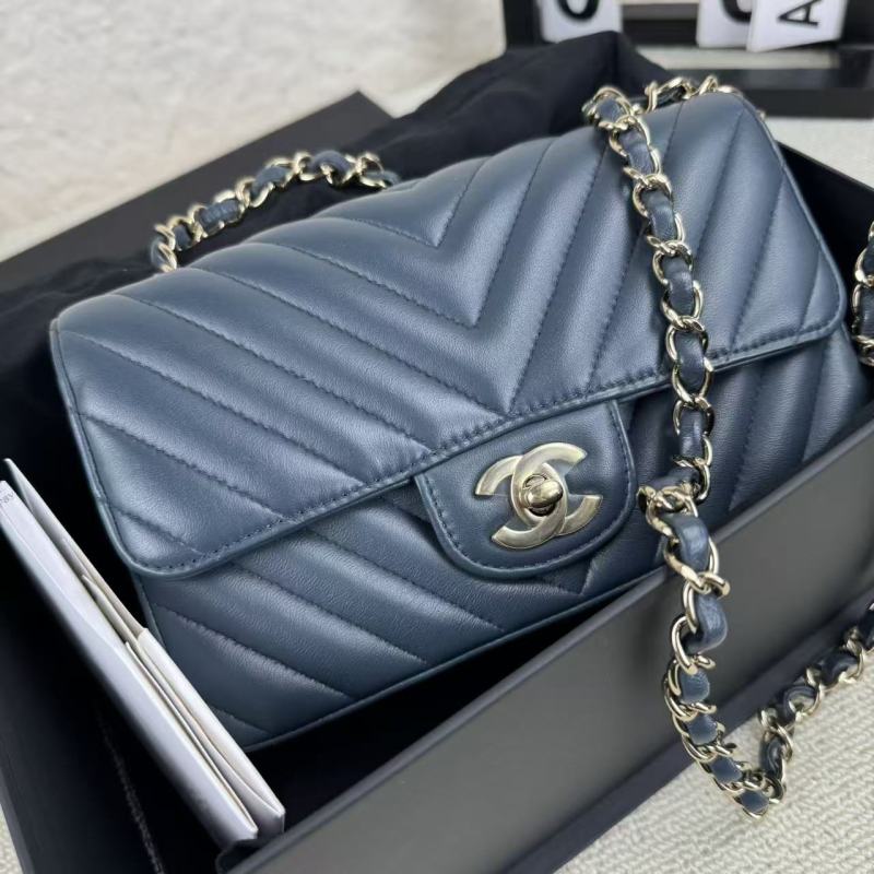 95新 Chanel/香奈儿 v纹深灰色大mini单肩斜挎包 长20 26开卡盒尘