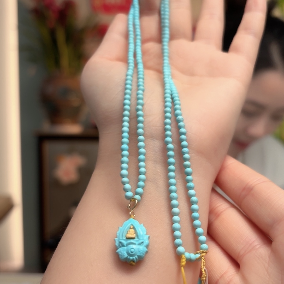 绿松石未镶嵌颈饰