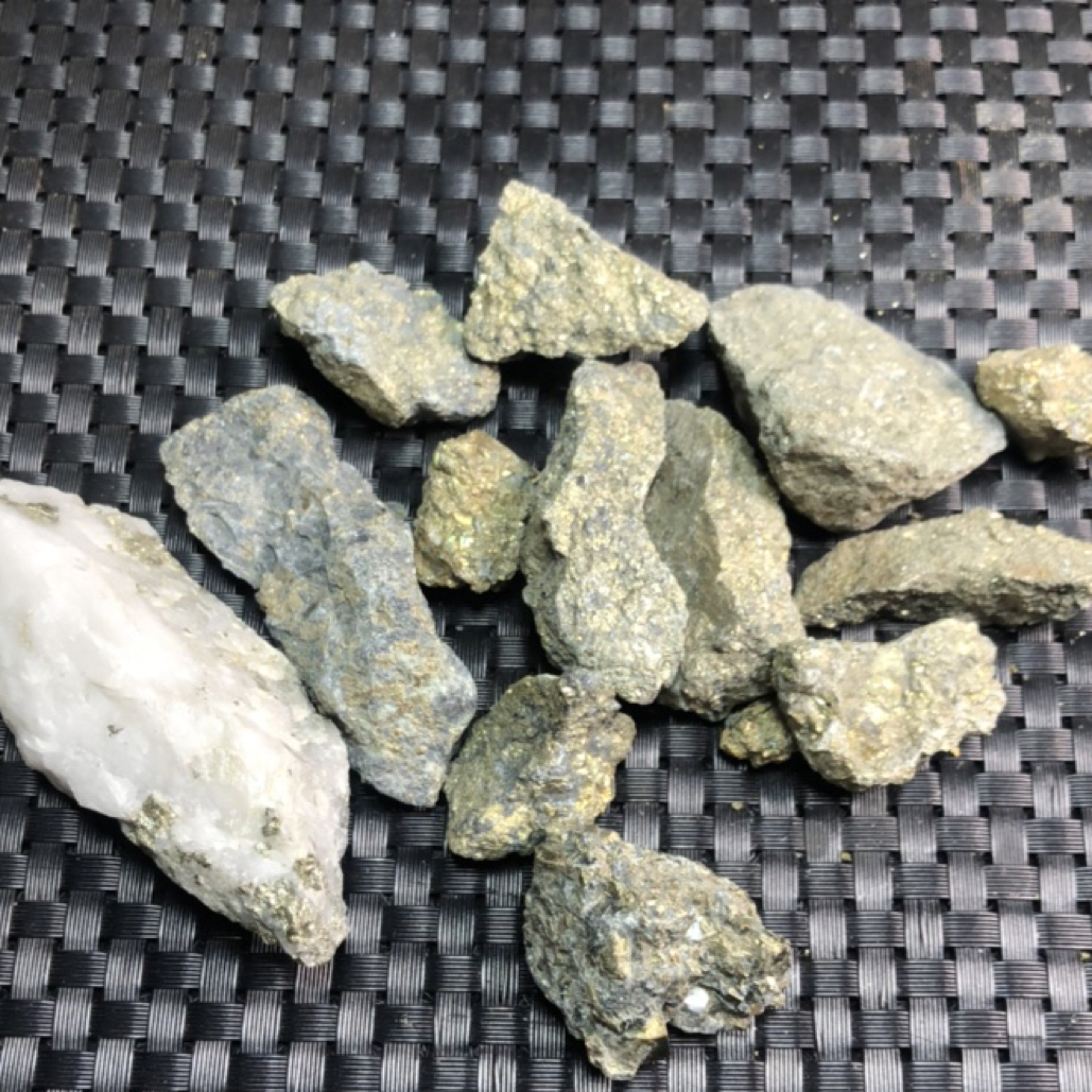 黄金矿石奇石摆件