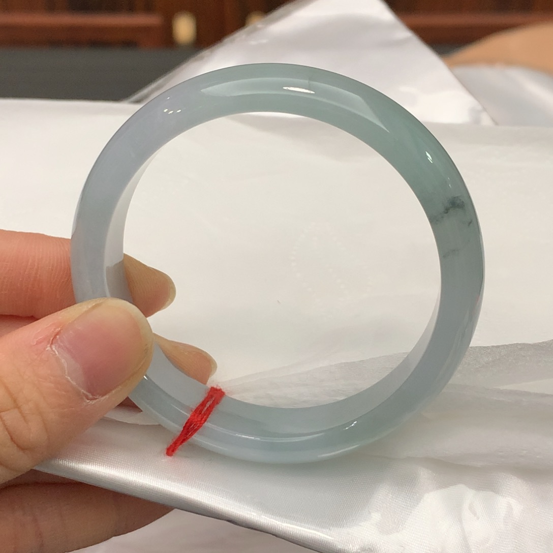 翡翠手镯未镶嵌翡翠手镯未镶嵌52.7圈口