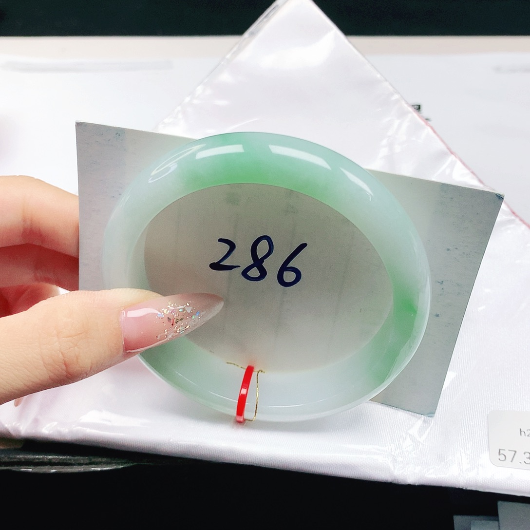 翡翠手镯未镶嵌缅甸天然a货手镯57+