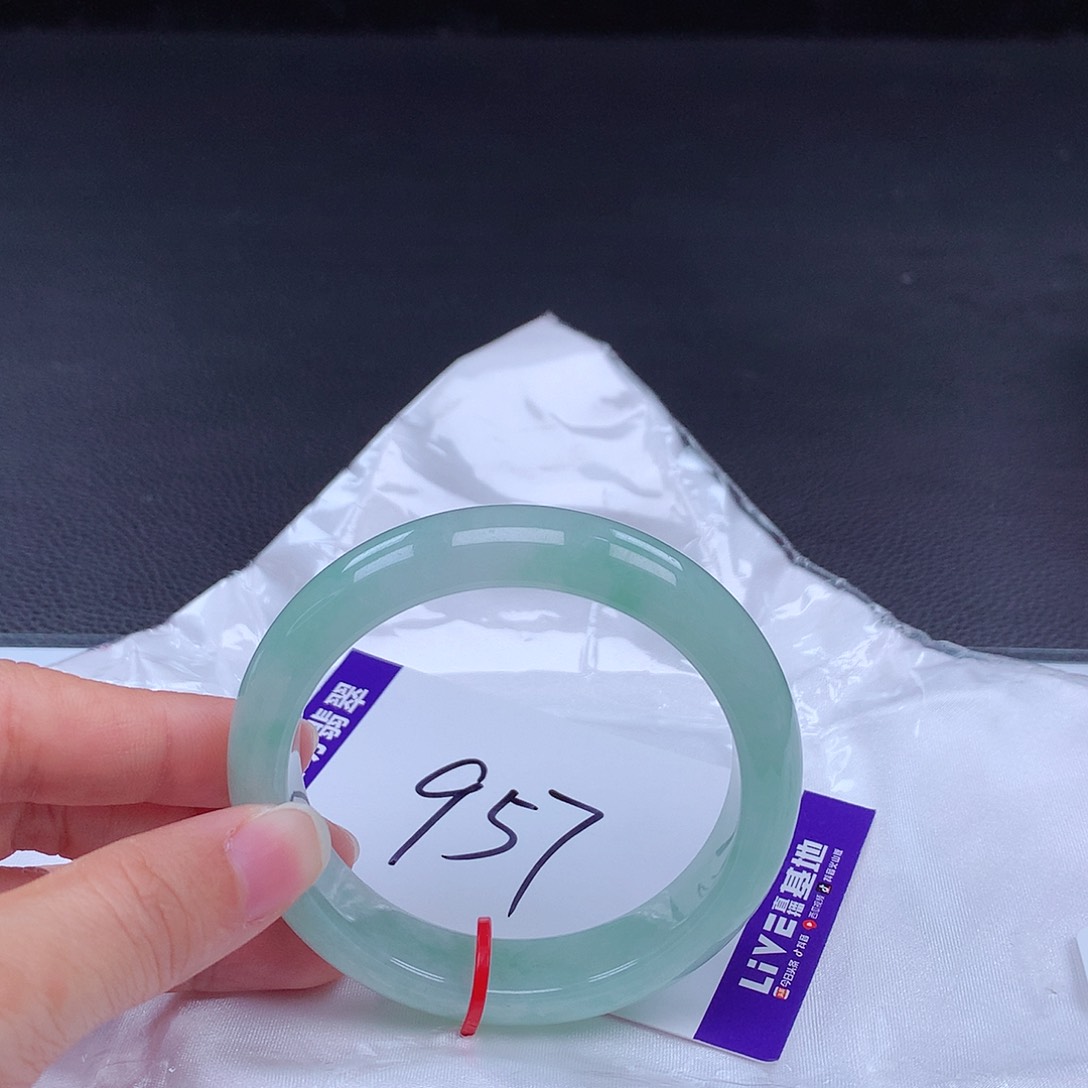 翡翠手镯未镶嵌手镯001601