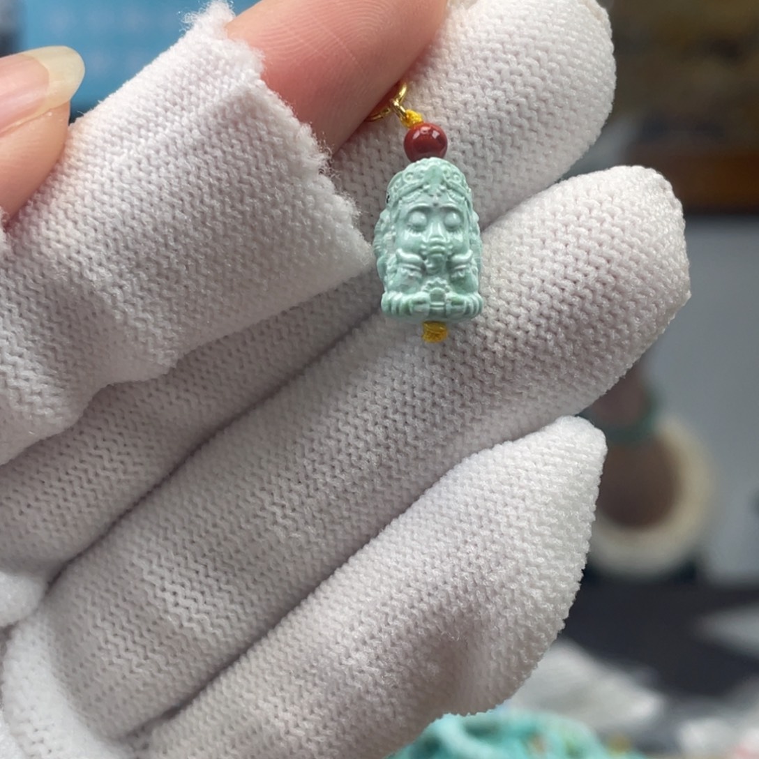 绿松石未镶嵌挂件