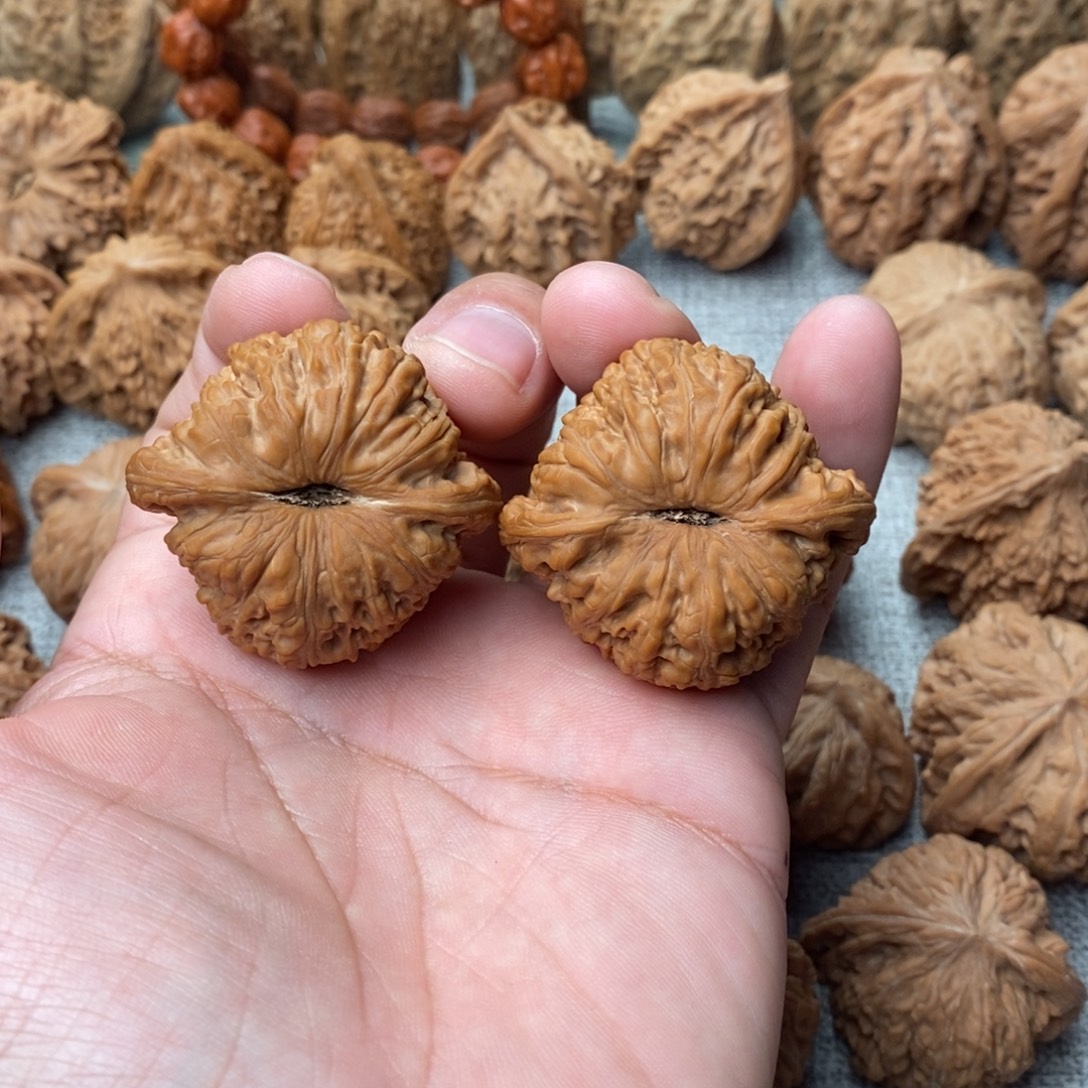 吐***泡文玩核桃吊坠泥鳅背42