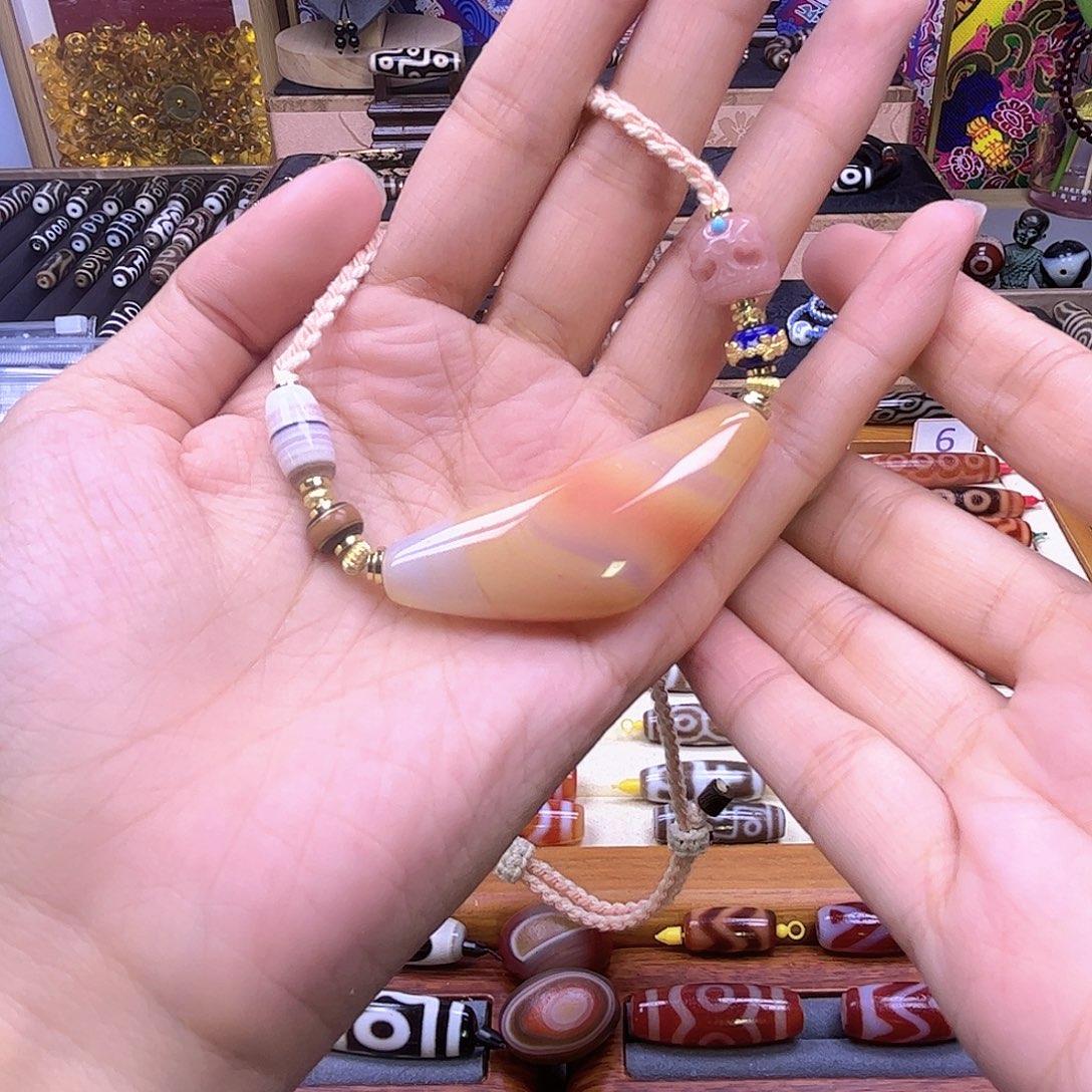 玛瑙/玉髓未镶嵌颈饰