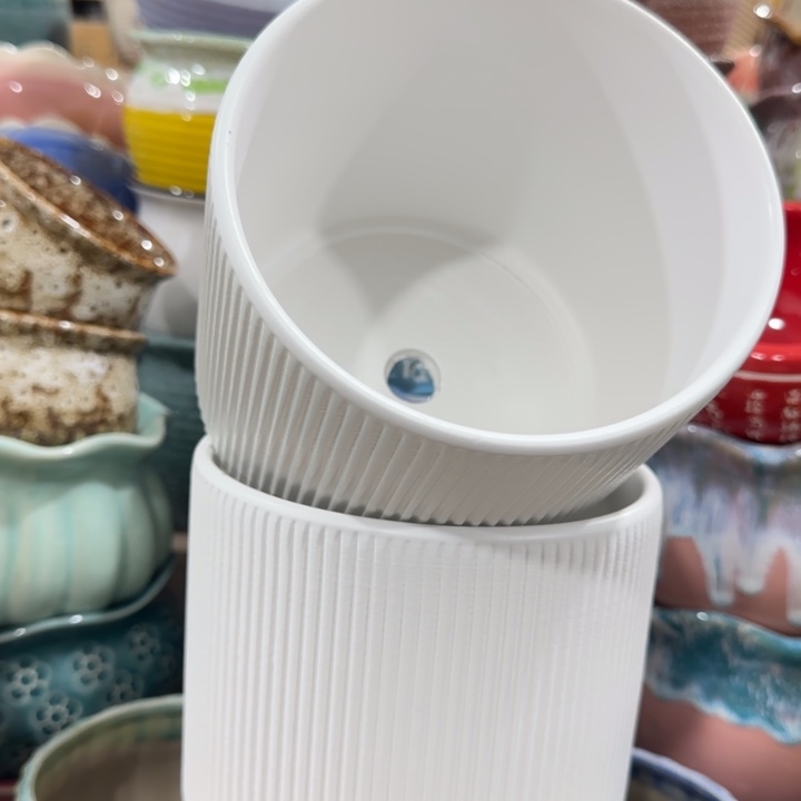 凑9米包邮，有孔，陶瓷花盆