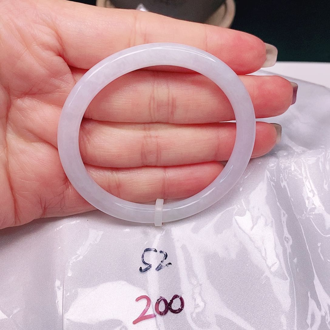 【闪购商品】翡翠手镯未镶嵌贵妃