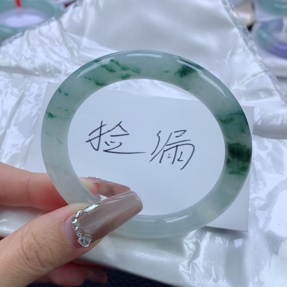 翡翠手镯未镶嵌53.5圆条
