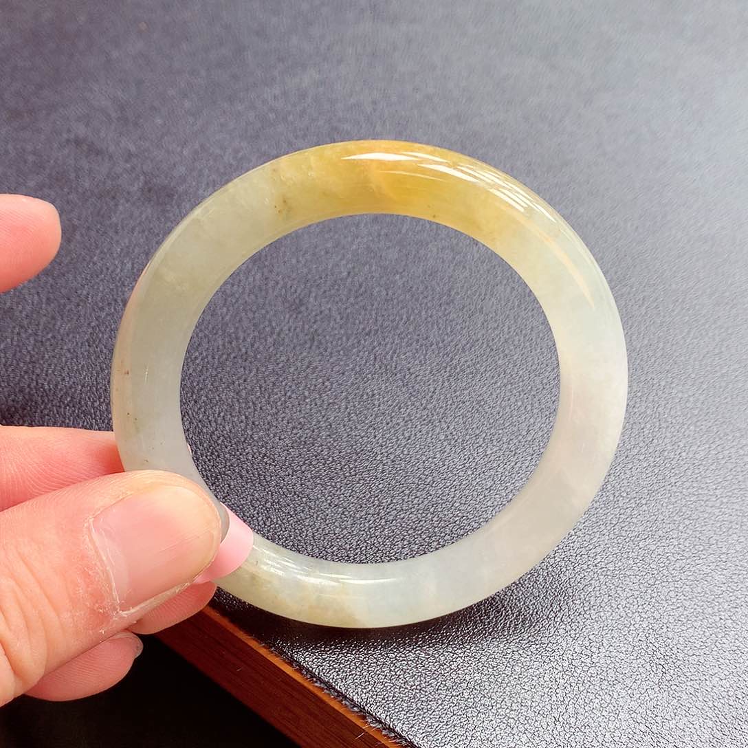 翡翠手镯未镶嵌缅甸翡翠