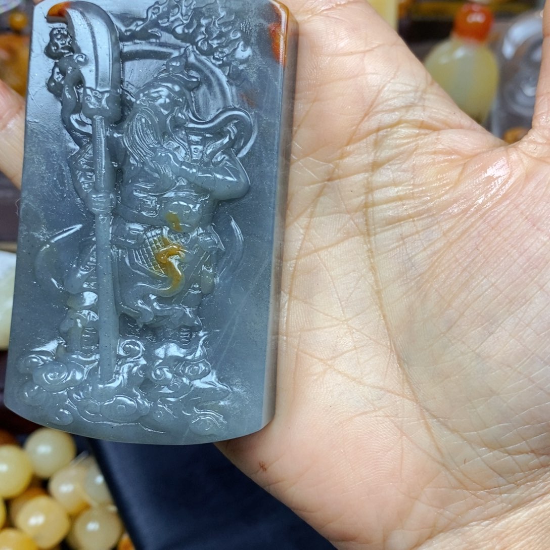 石英质玉（黄龙玉）颈饰未镶嵌