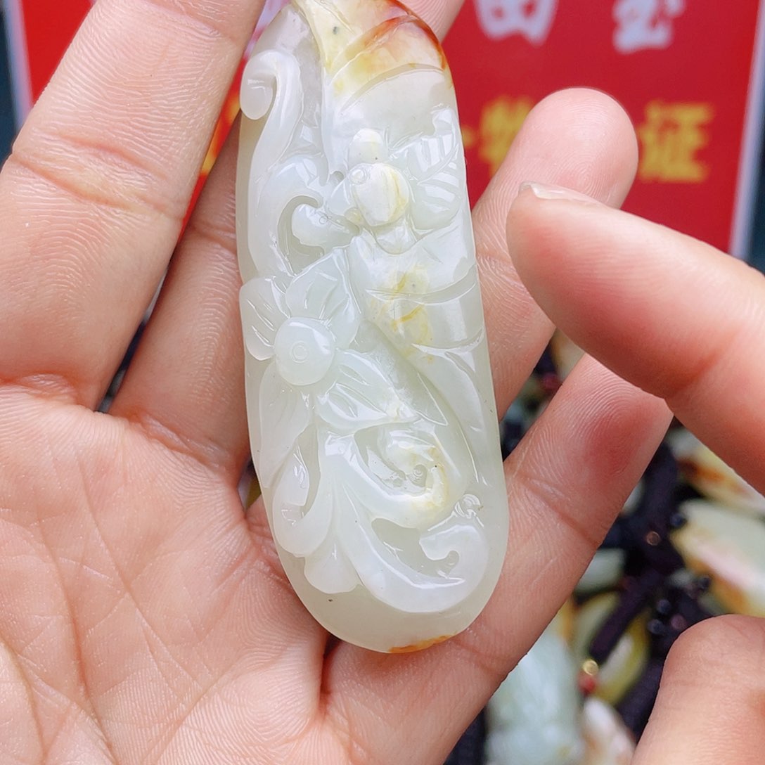 和田玉颈饰未镶嵌