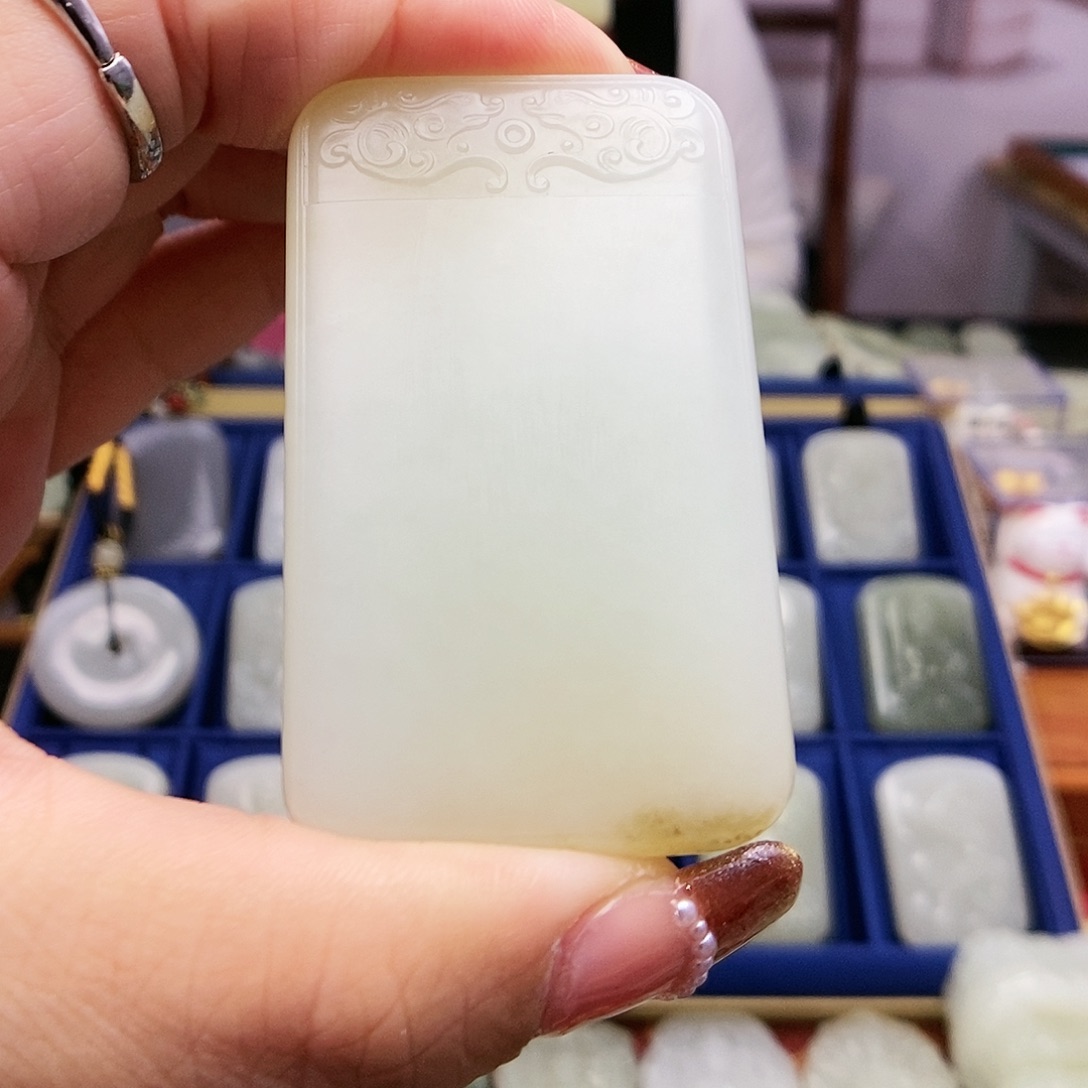 【闪购商品】和田玉颈饰未镶嵌开**爷