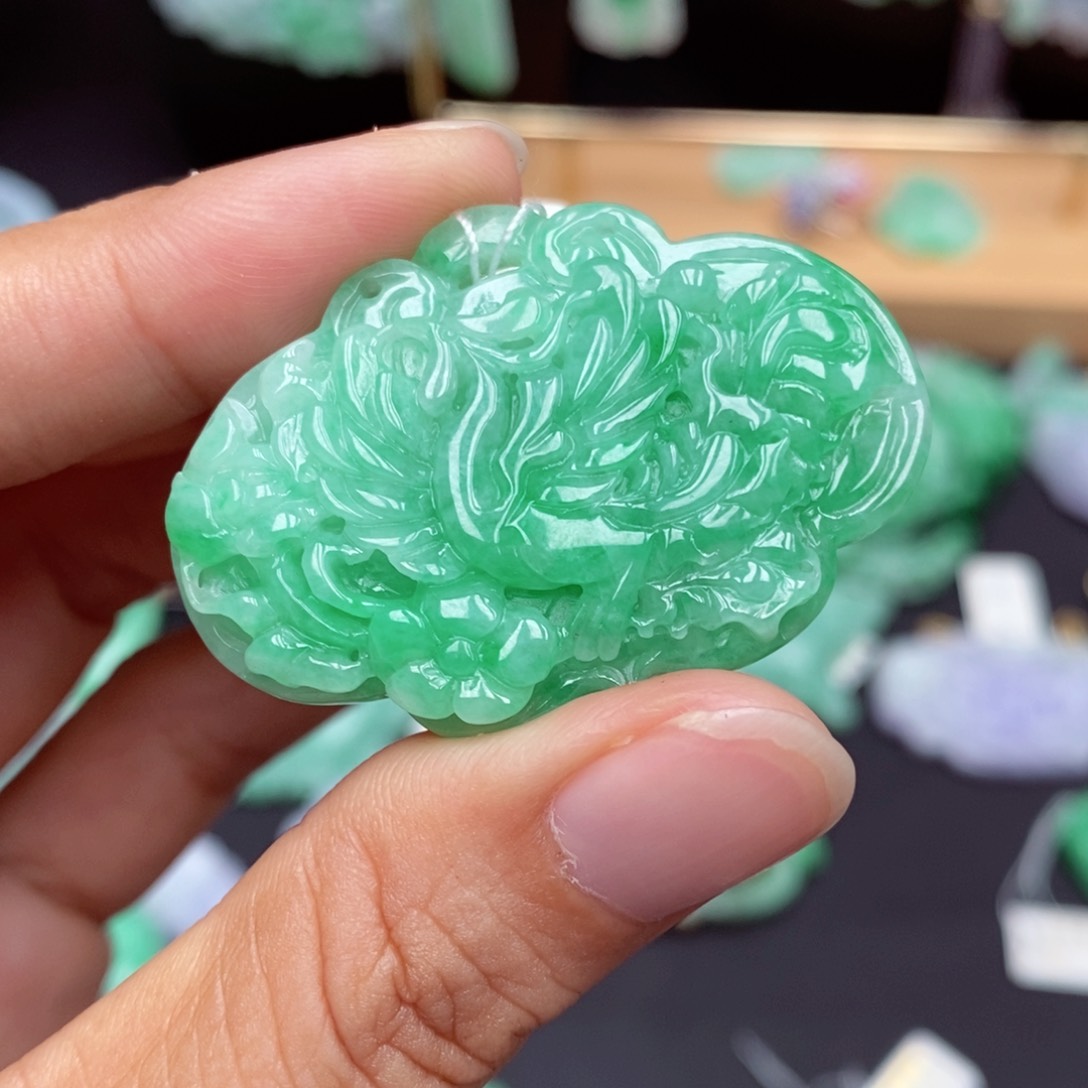 翡翠未镶嵌颈饰翡翠吊坠