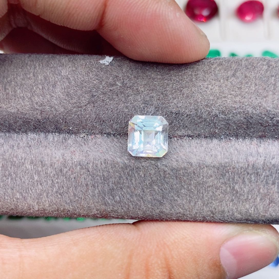 月光石裸石未镶嵌月光石2.62克拉