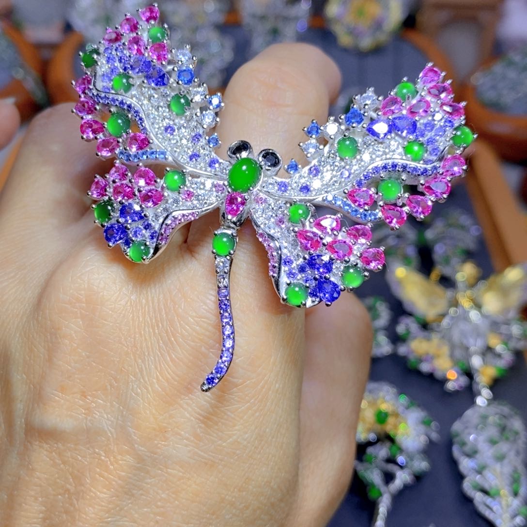 翡翠颈饰银S925镶嵌天然翡翠