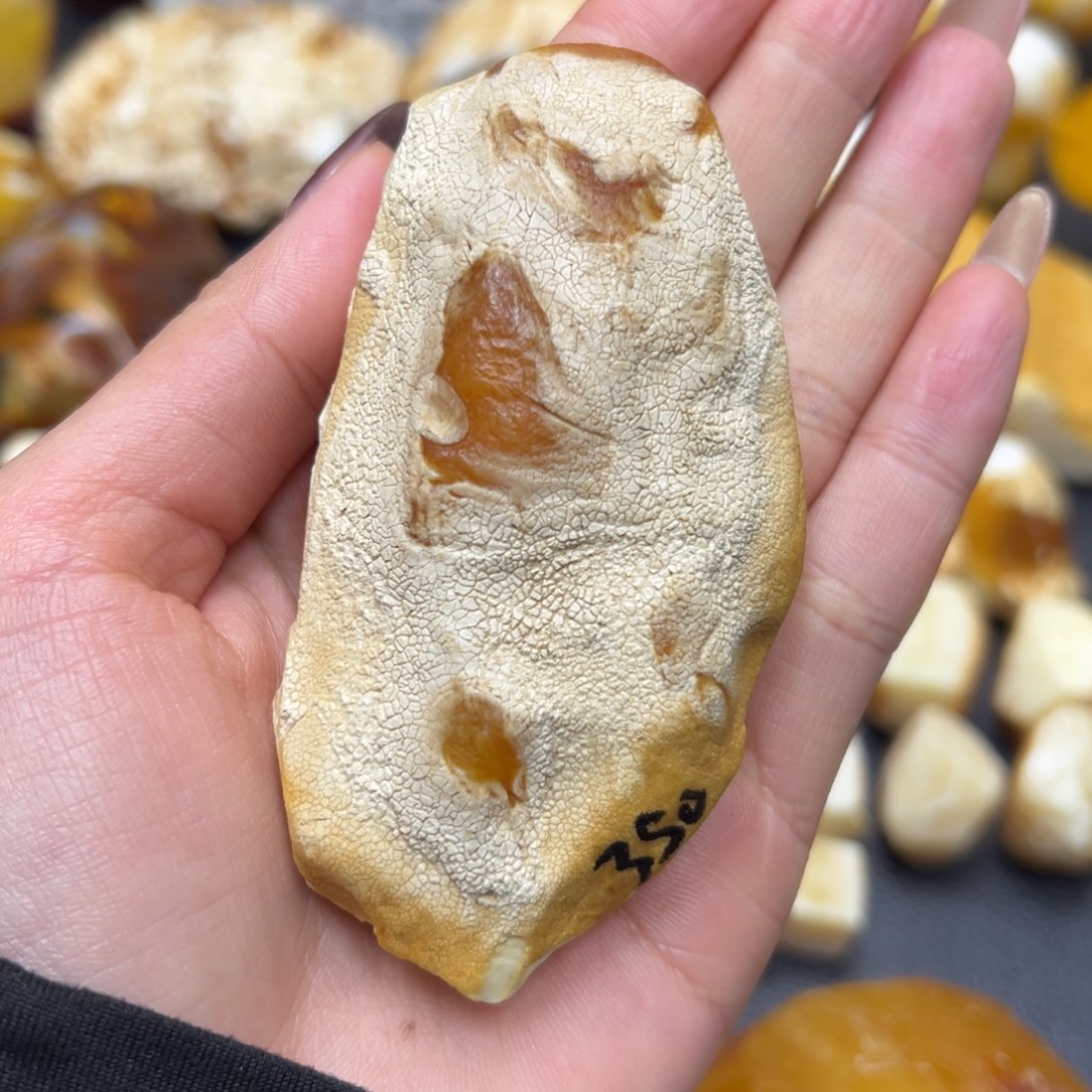 定制琥珀未镶嵌蜜蜡
