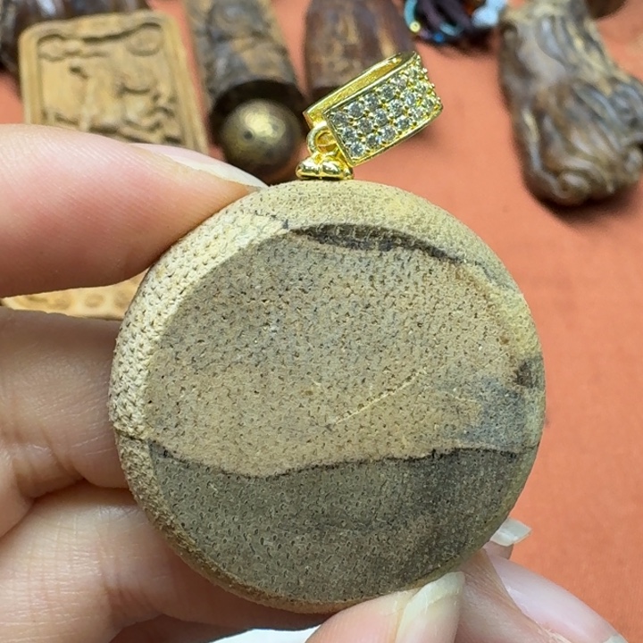 大叶紫檀（黑酸枝木类）