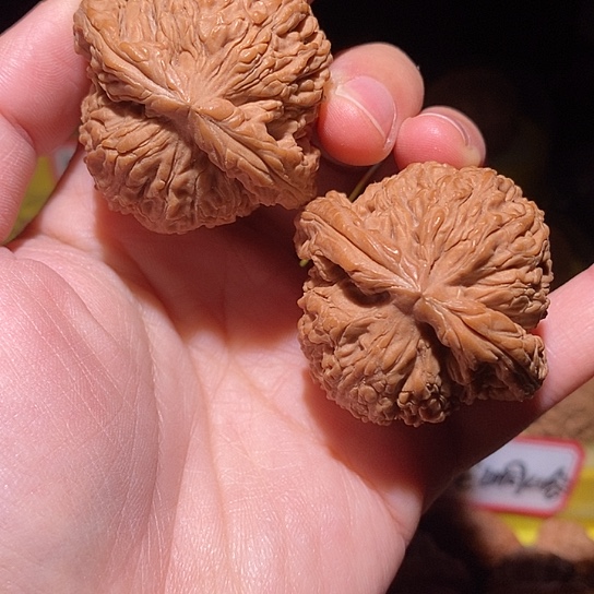 文玩核桃把件莫*！毕业全品南疆