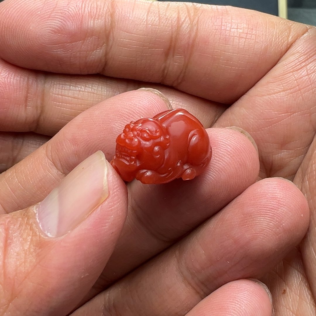 南红玛瑙颈饰未镶嵌会***鱼