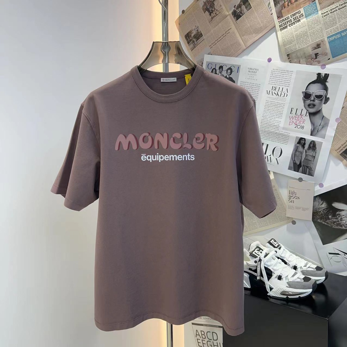 全新未使用Moncler盟可睐 8C00001 芋紫色宽松圆领短袖T恤