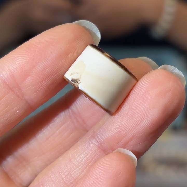 筑***社玛瑙/玉髓未镶嵌颈饰