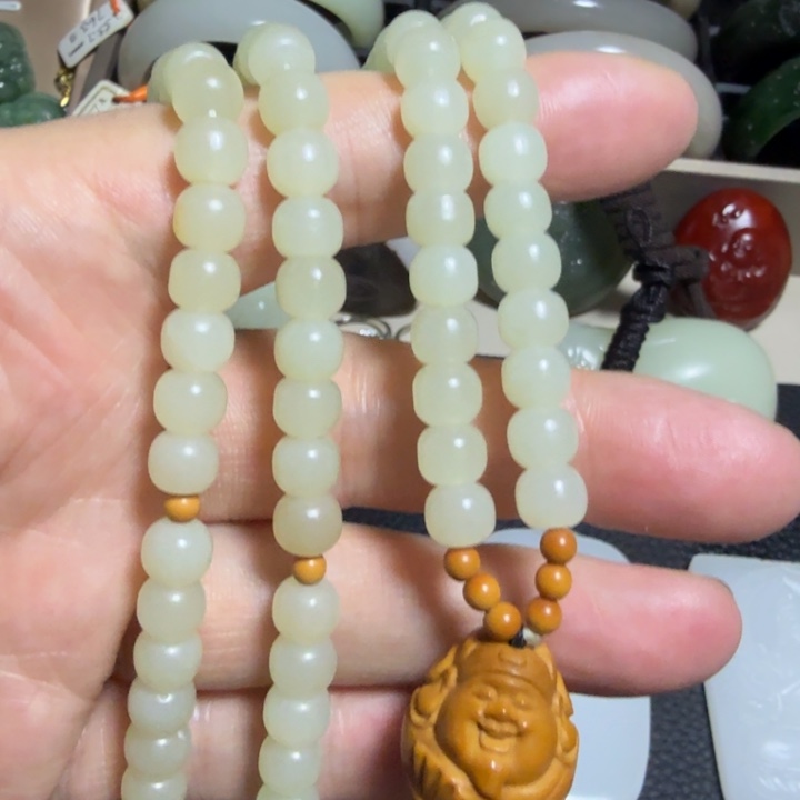 和田玉颈饰未镶嵌