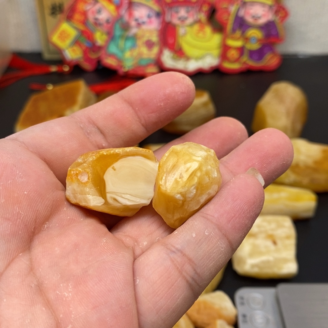 定制琥珀未镶嵌飞***雄天然蜜蜡原石加工不退不换