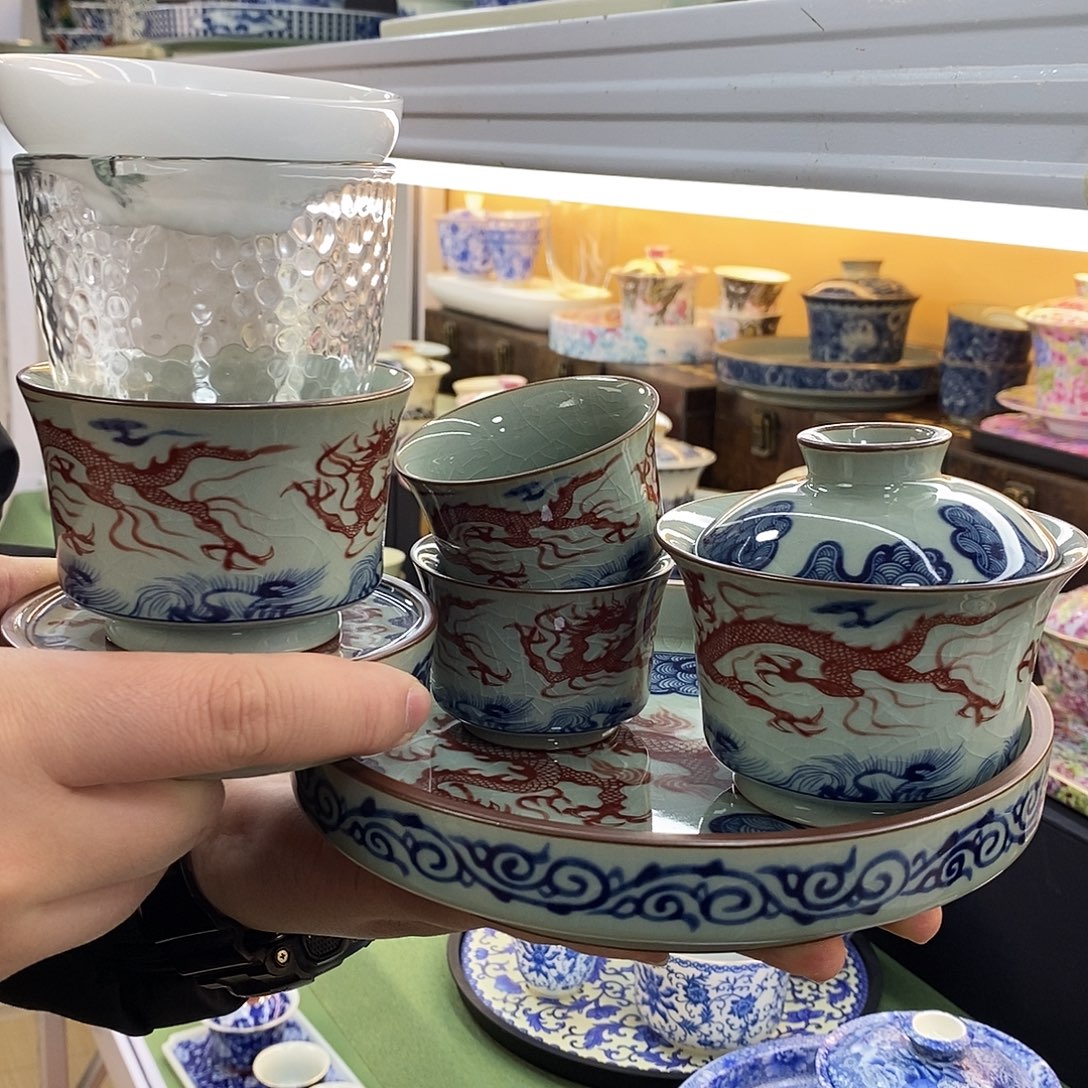 盖碗里加少油放凉开水里