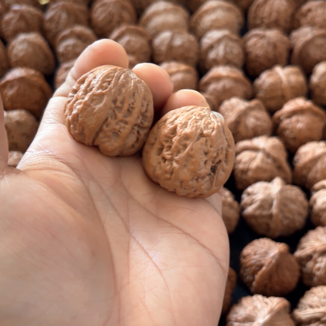 文玩核桃把件暴雪