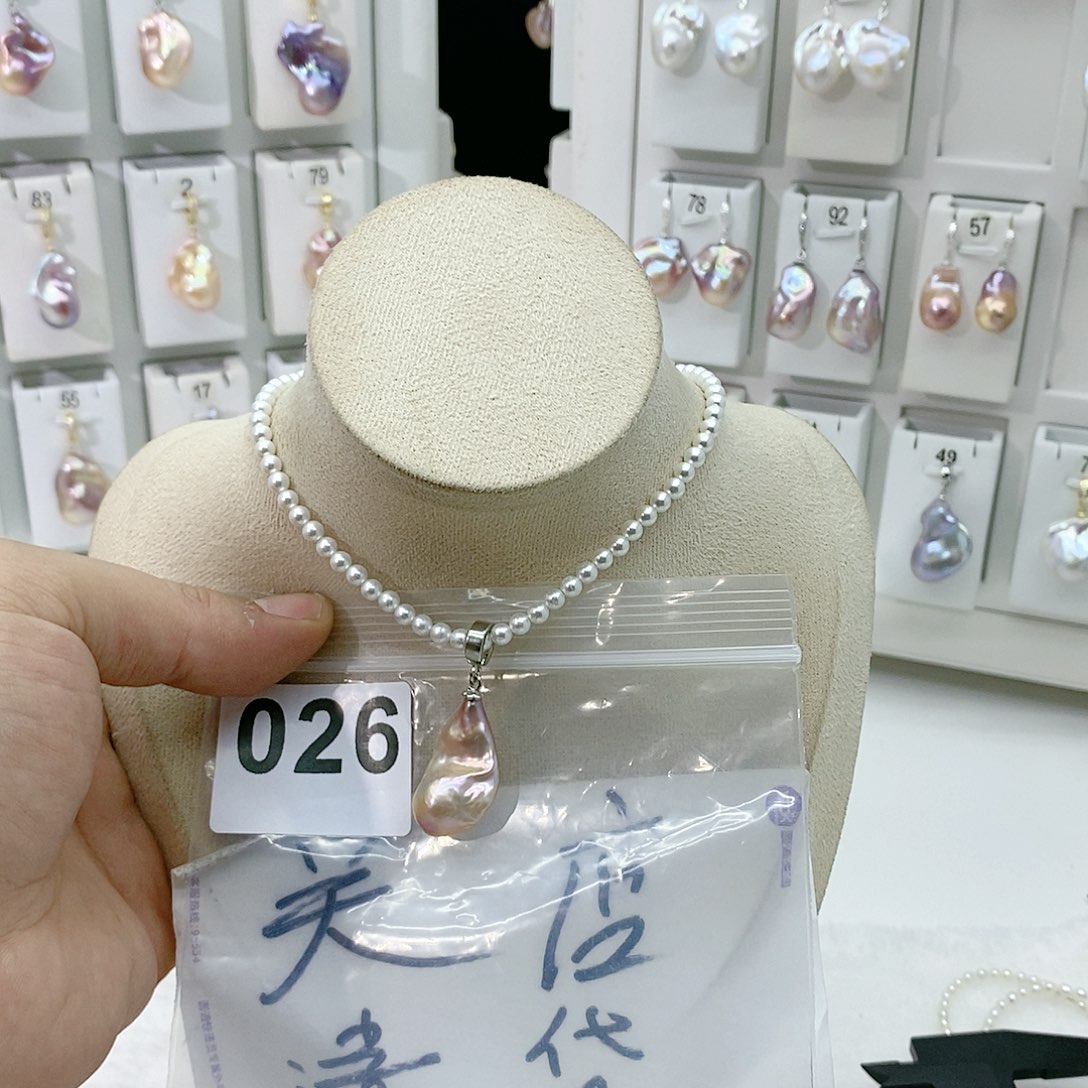 淡水珍珠颈饰合金