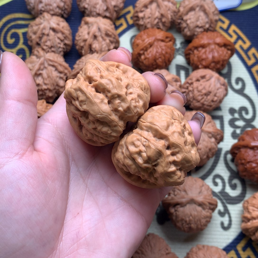 文玩核桃吊坠蛤蟆头42边46肚