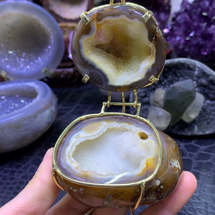 福利彩晶盆未镶嵌水晶