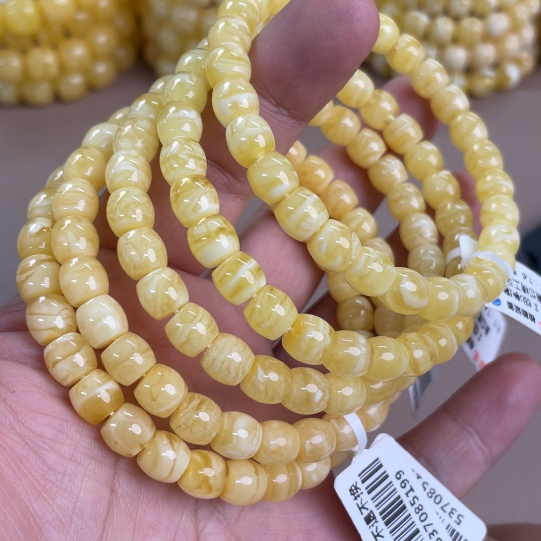 琥珀裸石未镶嵌008多样性发其一