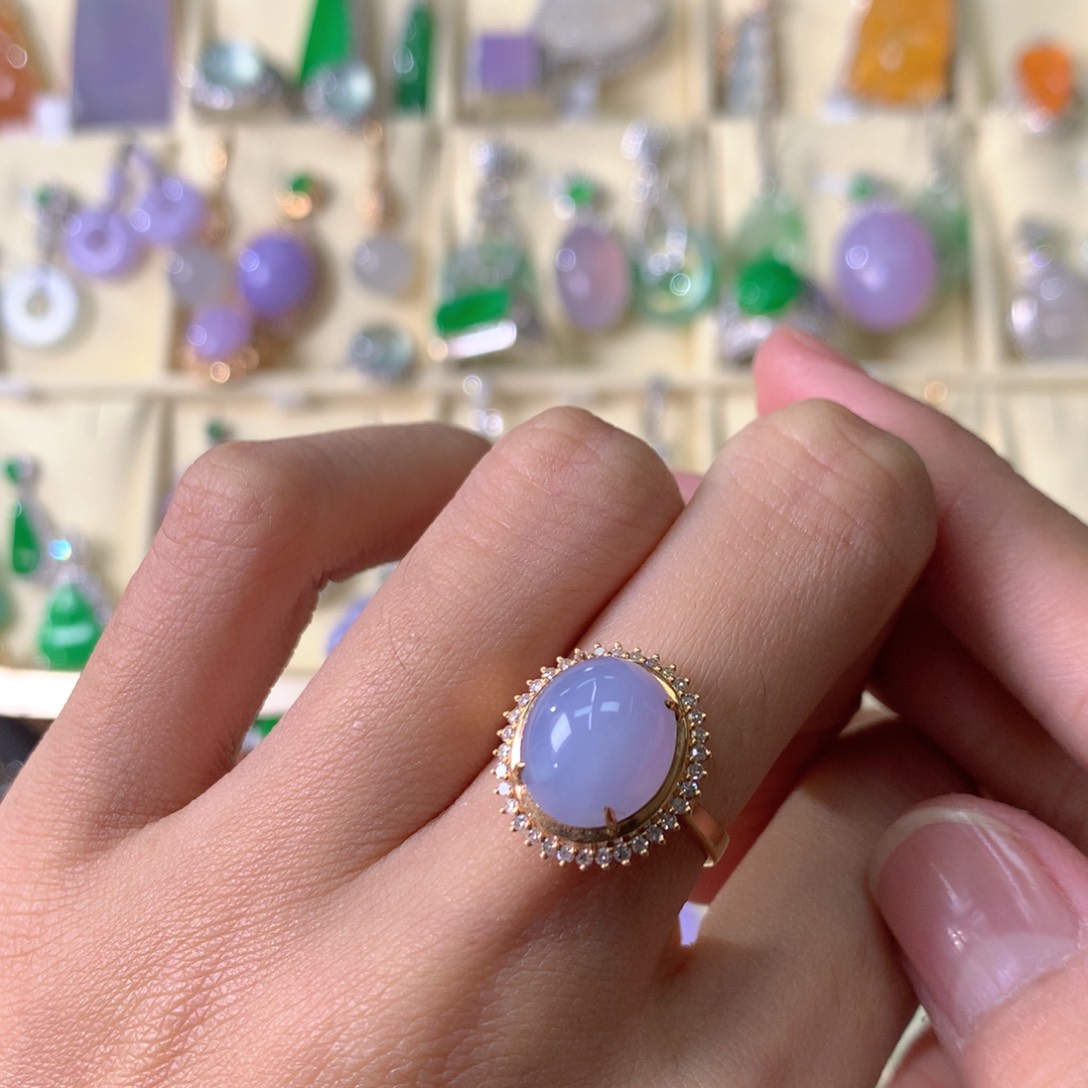 翡翠戒指18K金镶嵌戒指