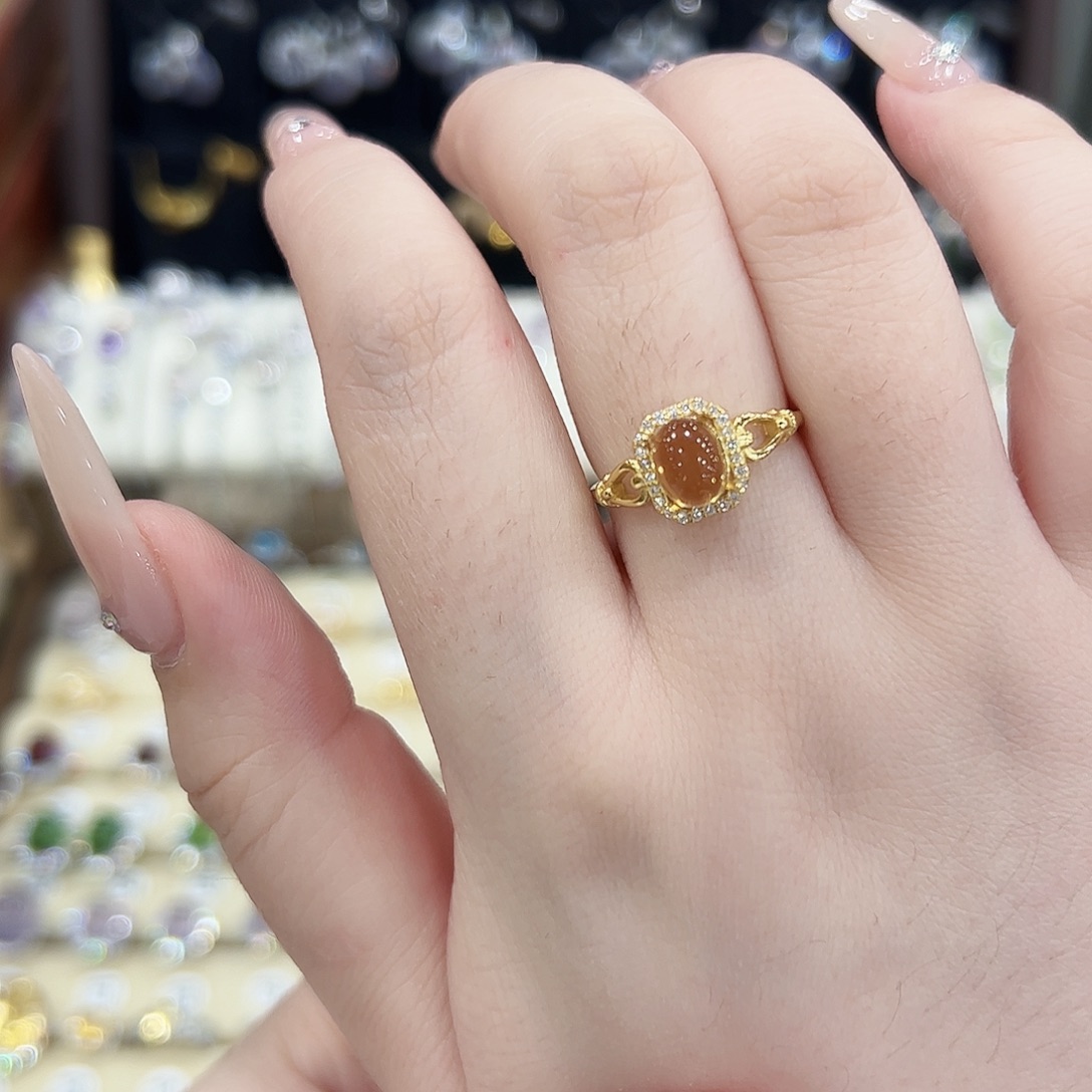 贝****戒指水晶银S925镶嵌