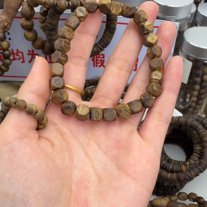 沉香沉香香囊奇楠沉香随行单圈