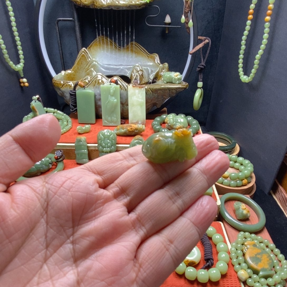 岫岩河磨玉（透闪石质玉）吊坠未镶嵌M*魏