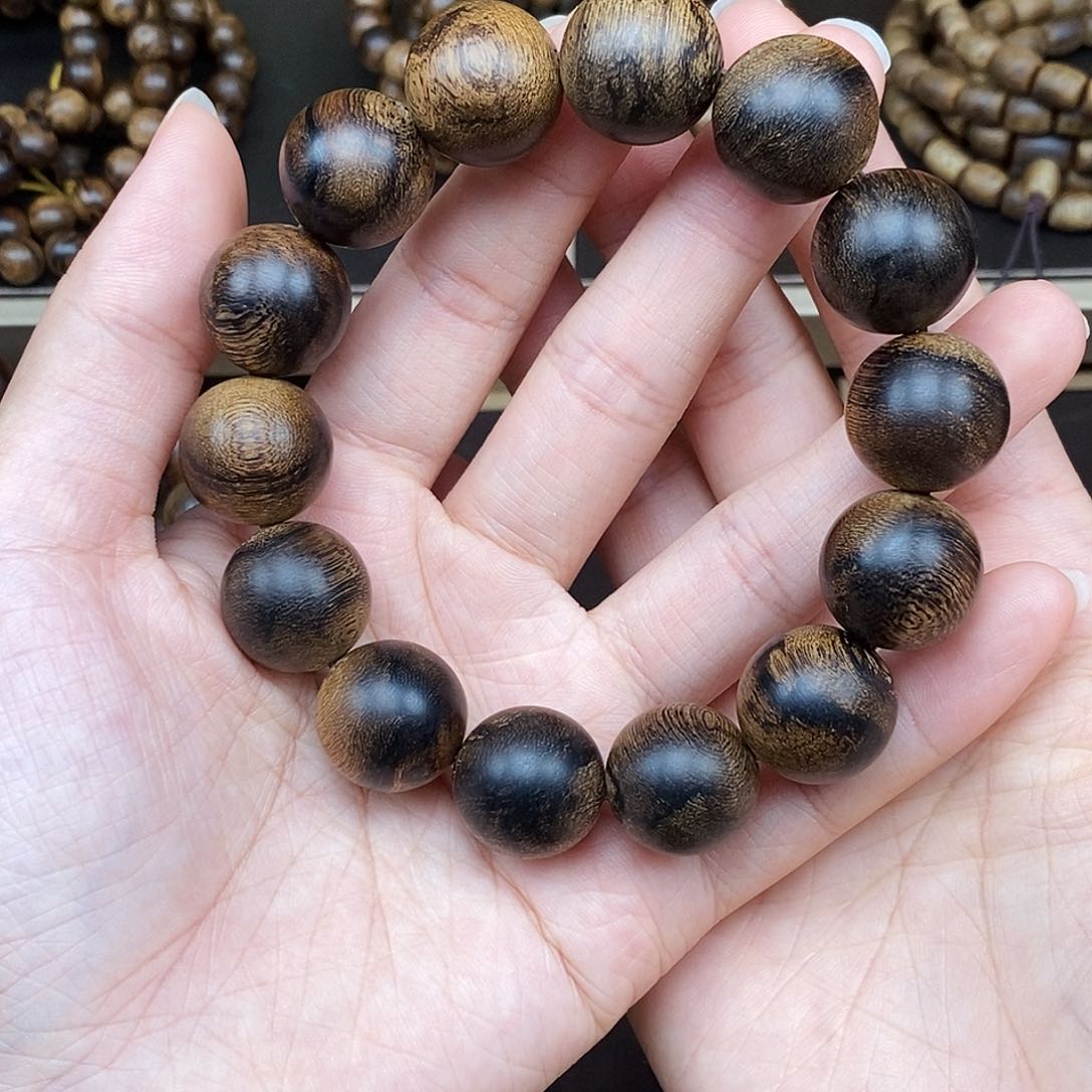 沉香手串用****2越南芽庄白奇楠虎皮缨子瘤疤沉水1.6