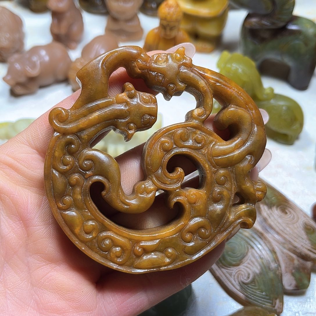 白玉菩提吊坠白玉菩提吊坠