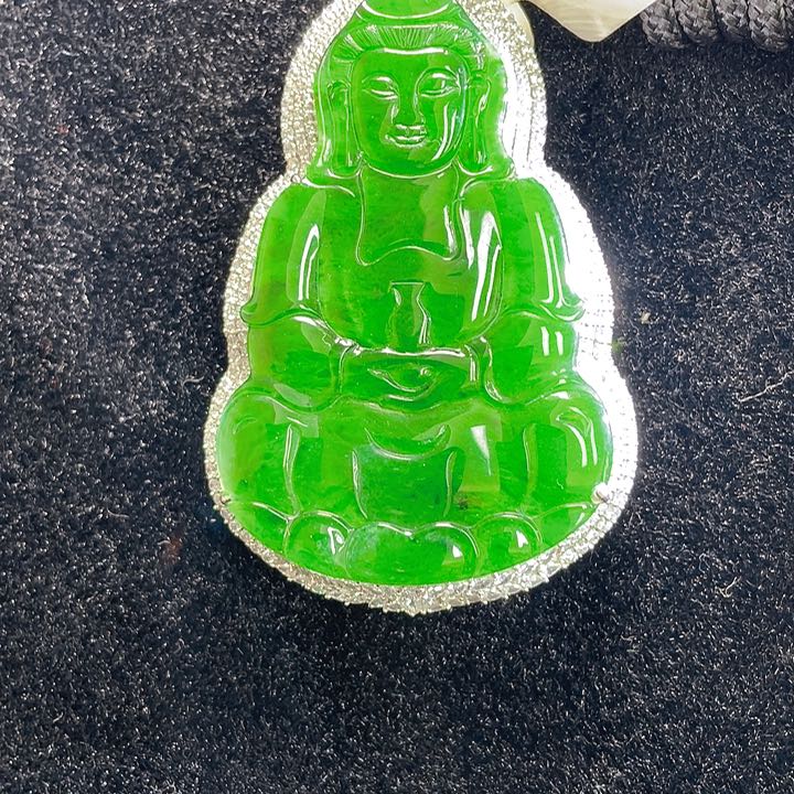 翡翠颈饰未镶嵌63，