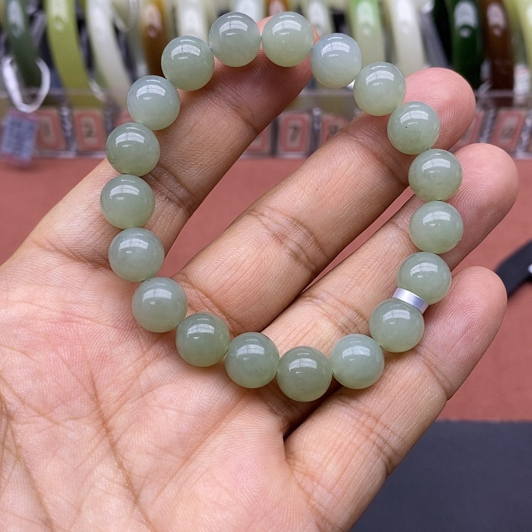 未镶嵌手链和田玉卡10