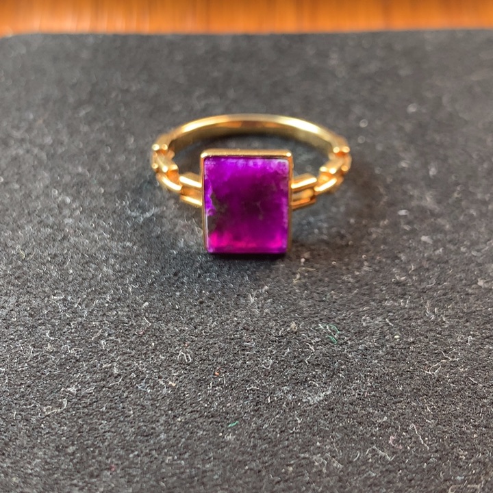 苏纪石（舒俱来）18K金镶嵌戒指