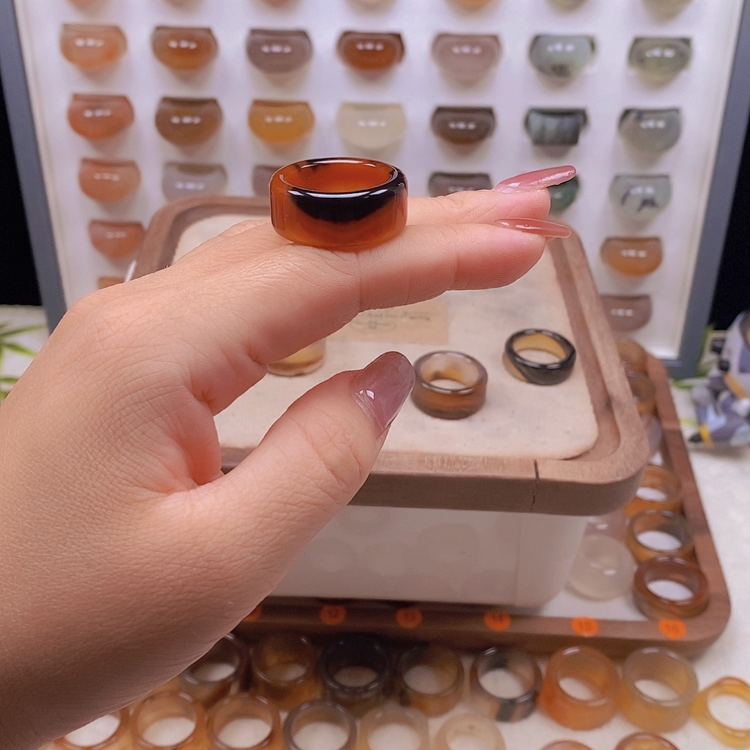 J***J玛瑙/玉髓未镶嵌戒指港20