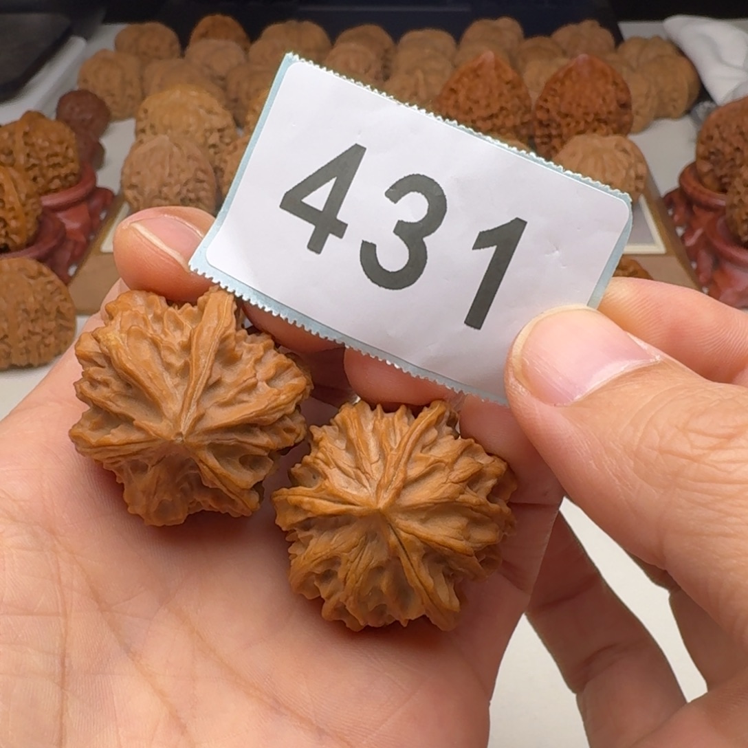 把件文玩核桃三棱 35