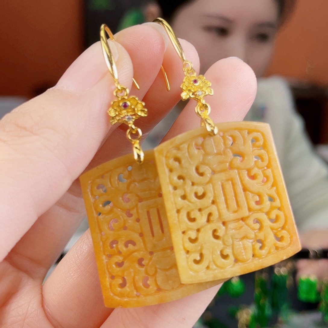 翡翠未镶嵌耳饰 饰品