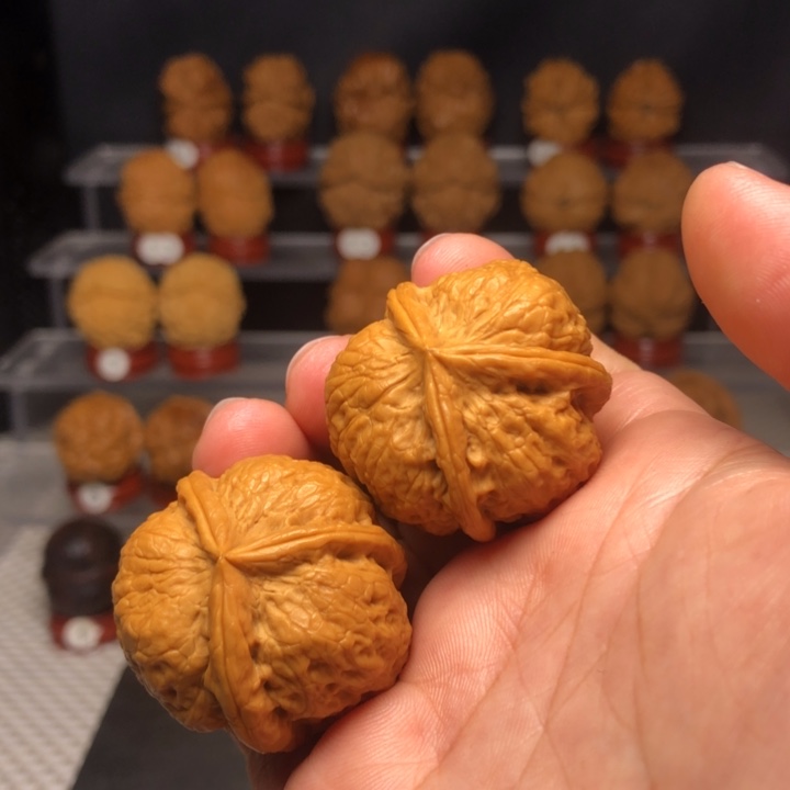 文玩核桃把件51聚宝瓶三棱