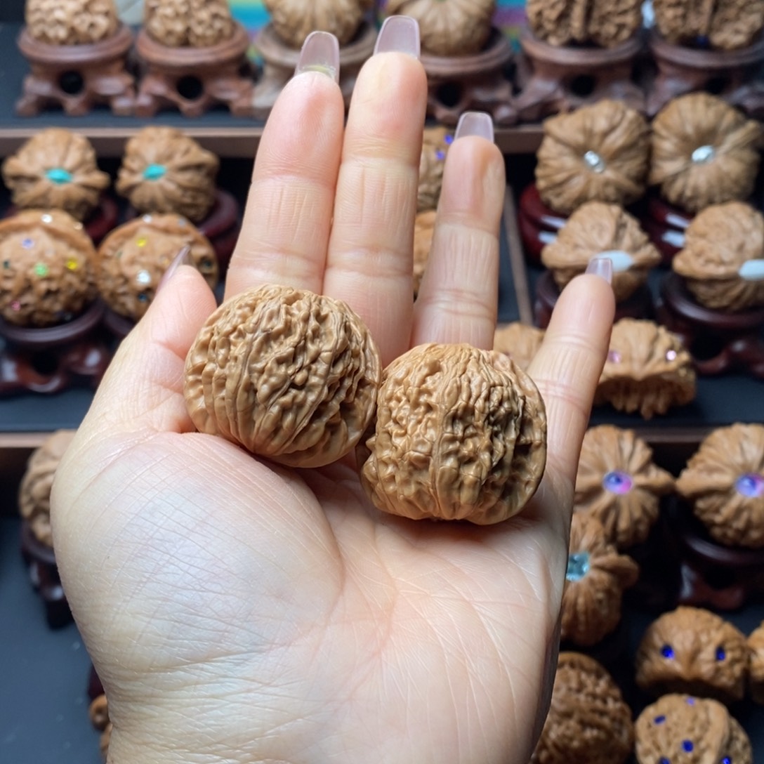 吊坠文玩核桃野生