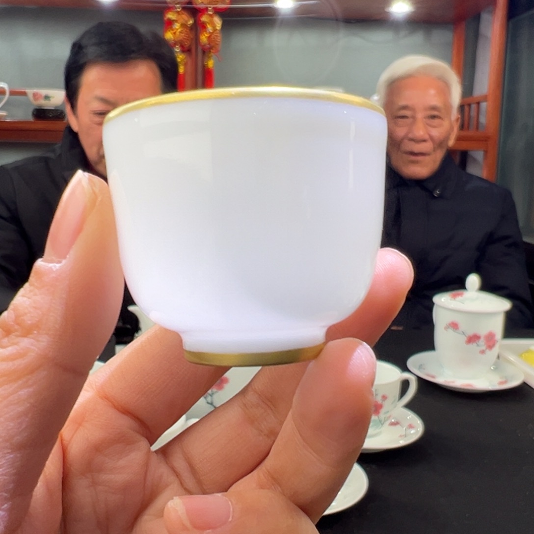 柴窑素胎描金一口杯