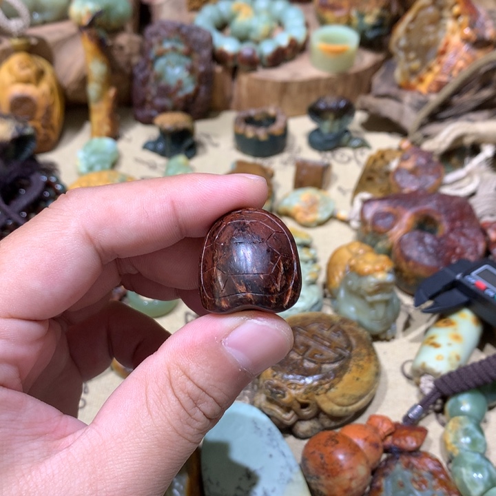 岫岩河磨玉（透闪石质玉）挂件未镶嵌